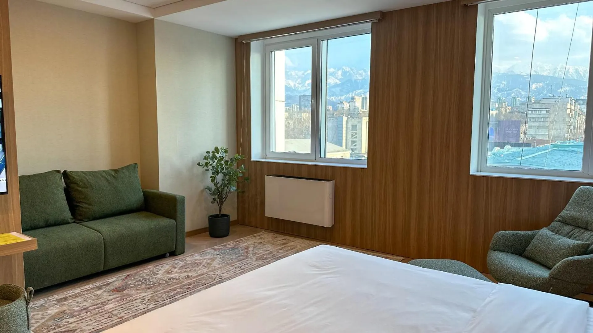 Resident Hotel Abay Almaty 4*,